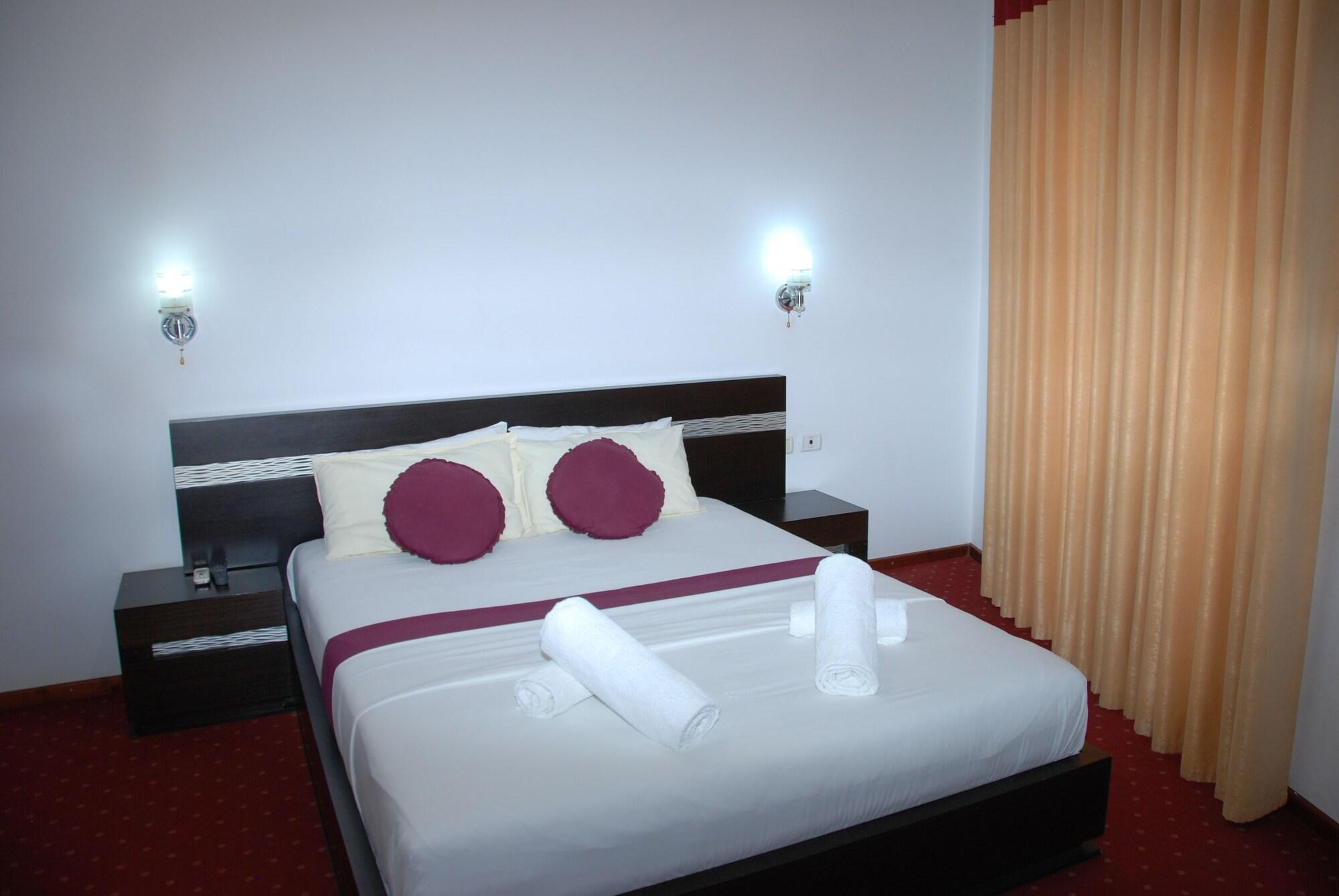 Hotel Strora Sarandë Eksteriør bilde
